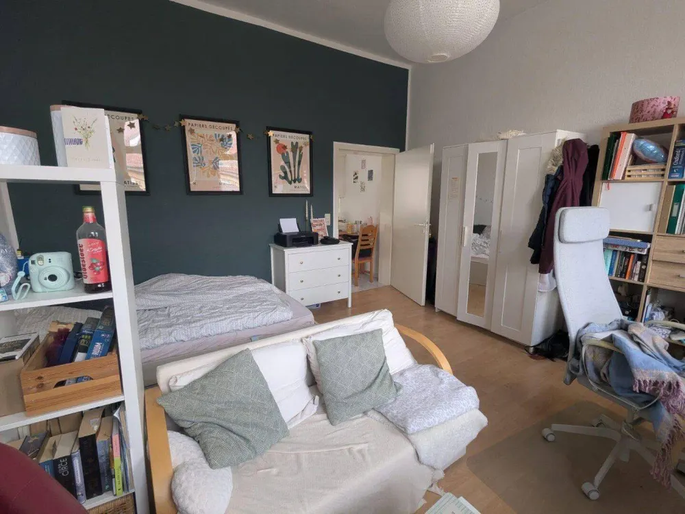 Large 1-Room Apartment, Centrally Located on the 1st Floor (BL.5)
