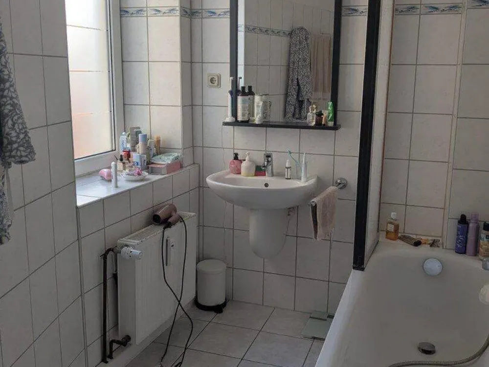 Large 1-Room Apartment, Centrally Located on the 1st Floor (BL.5)