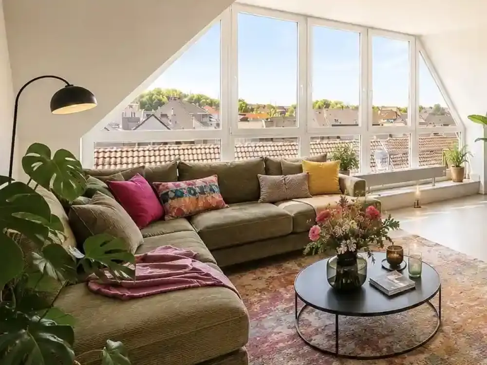 Urbanes Wohnen mit Weitblick, kleiner Balkon, Aufzug