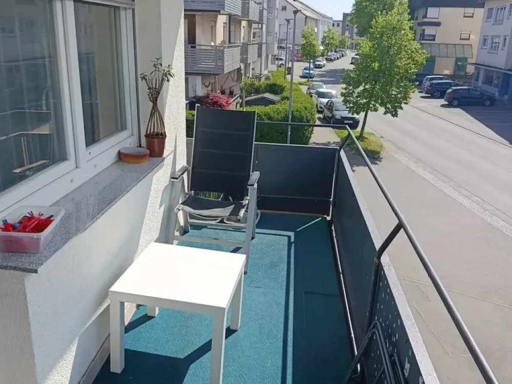*** Moderne und lichtdurchflutete 3-Zimmerwohnung mit Einbauküche im Herzen Wendlingens ***