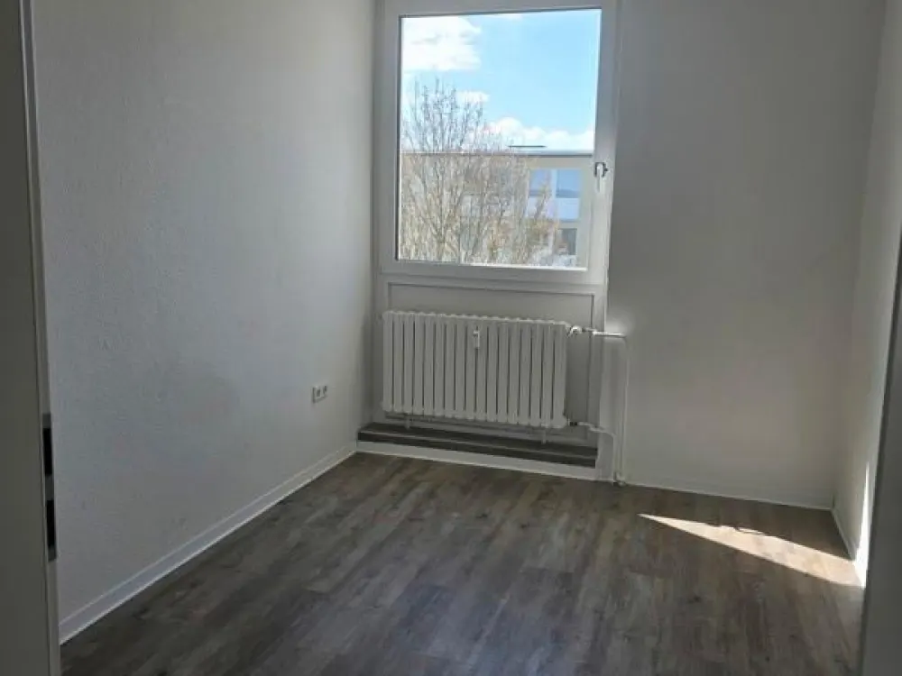 Familien aufgepasst! Geräumige 4-Raum-Wohnung in grüner und dennoch zentraler Lage