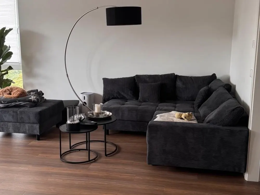 Successor Tenant - Exclusive 5-Room Apartment with Large Roof Terrace - 10/26
