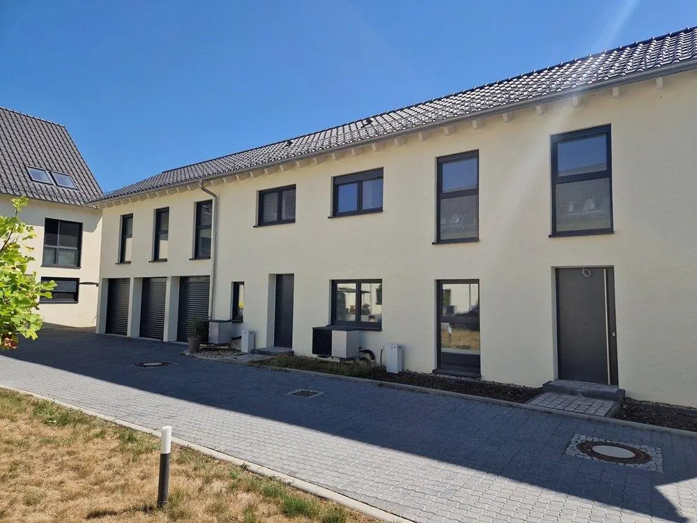 Erstbezug! Wunderschöne 2-Zimmer-Wohnung mit Terrasse zu vermieten!