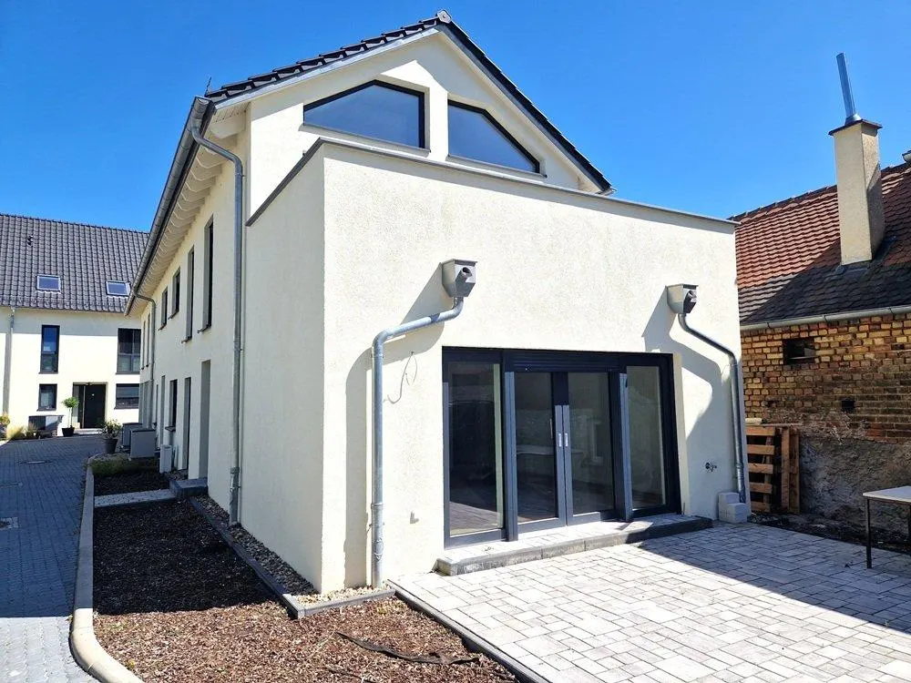Erstbezug! Wunderschöne 2-Zimmer-Wohnung mit Terrasse zu vermieten!