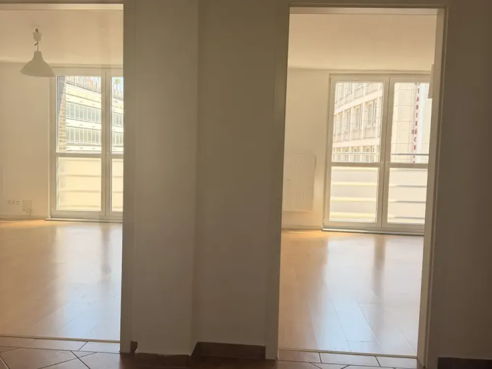 Absolut zentral! Lichtdurchflutete 2-Zimmer-Wohnung mit neuer Einbauküche!