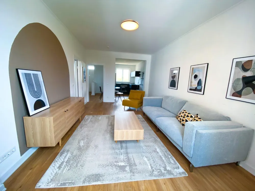 Möblierte 2-Zimmer-Wohnung mit EBK und Balkon am Berliner Tor