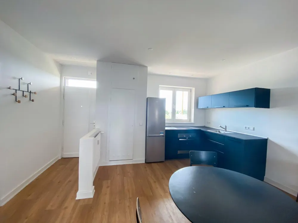 Möblierte 2-Zimmer-Wohnung mit EBK und Balkon am Berliner Tor