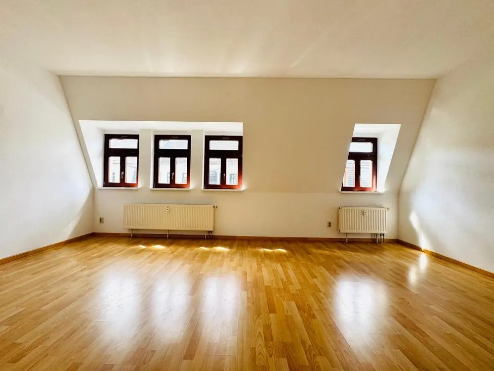 Attractive 2-Room Apartment in the Attic +++TOP+++ Close to the City in Anger-Crottendorf