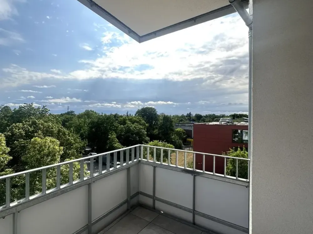 Helle 3-Zimmerwohnung * Süd-West-Balkon * Einbauküche * Ruhige Lage in Spandau