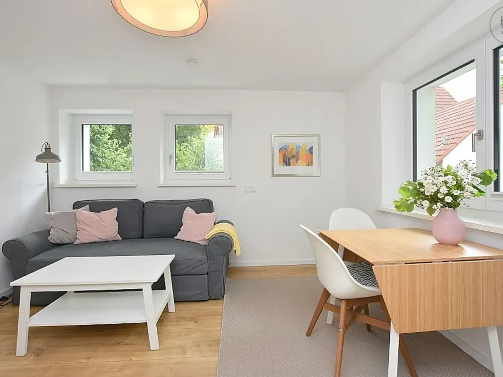 Modern möblierte Wohnung mit Fußbodenheizung in Esslingen am Neckar