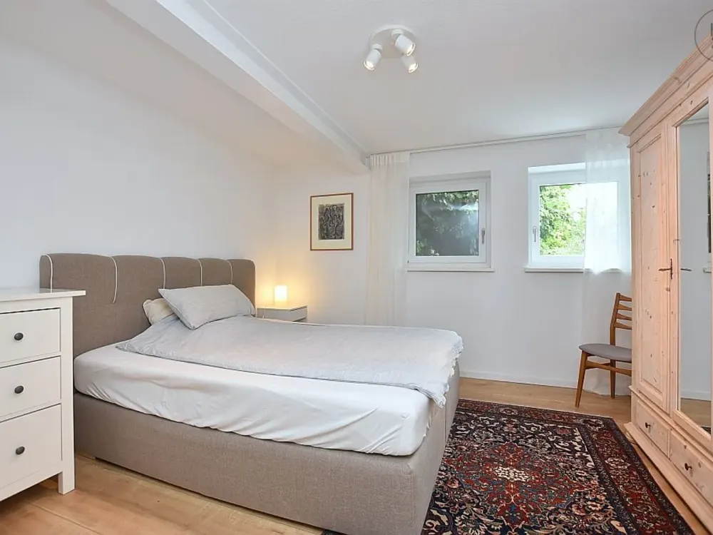 Modern möblierte Wohnung mit Fußbodenheizung in Esslingen am Neckar