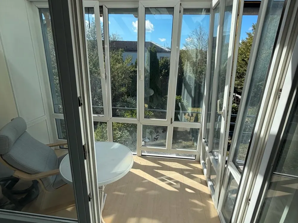 WG-Zimmer in großer 150m2 Wohnung zu vermieten