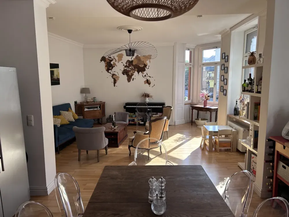 Charmante, helle 4,5-Zimmer-Altbauwohnung in FFM, möbliert/unmöbliert bis 30. Sept. 2028