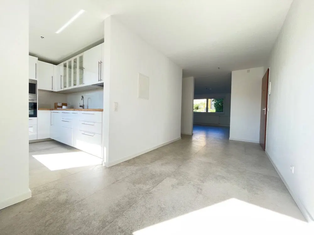 Erstbezug nach Sanierung - moderne 3,5 Zimmer-Wohnung mit Balkon