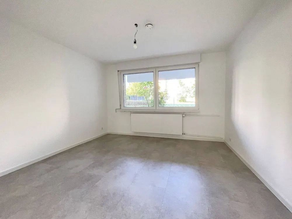 Erstbezug nach Sanierung - moderne 3,5 Zimmer-Wohnung mit Balkon