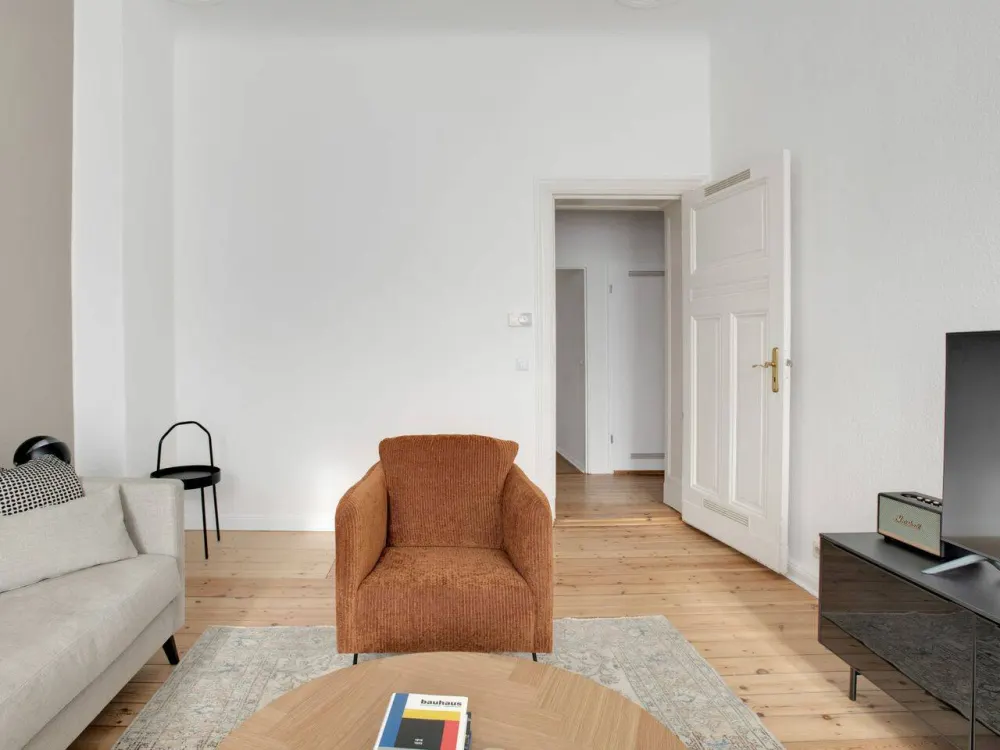 Charmante 2-Zimmer Wohnung in Neukölln - voll möbliert