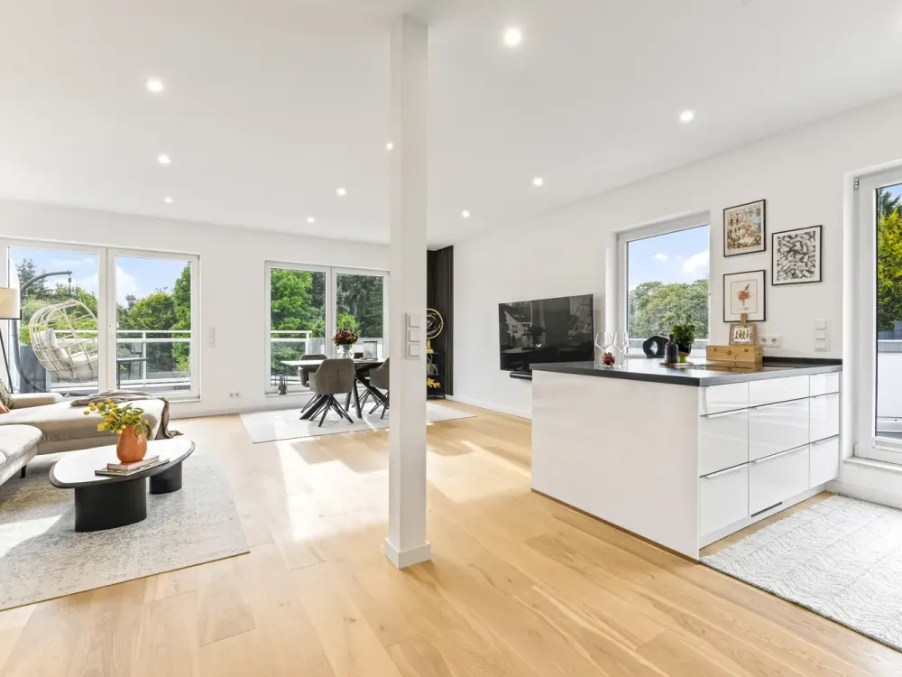 Penthouse-Wohnung mit traumhaftem Ausblick und U-Bahn-Nähe