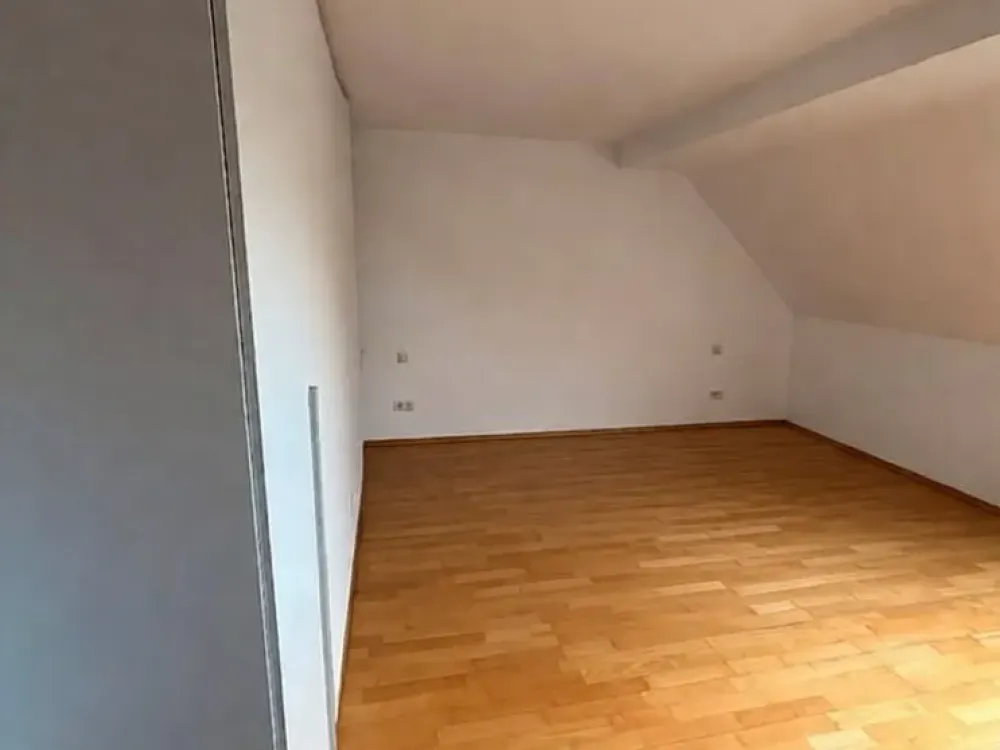 شقة واسعة من غرفتين للإيجار في Altenstadt (Iller)