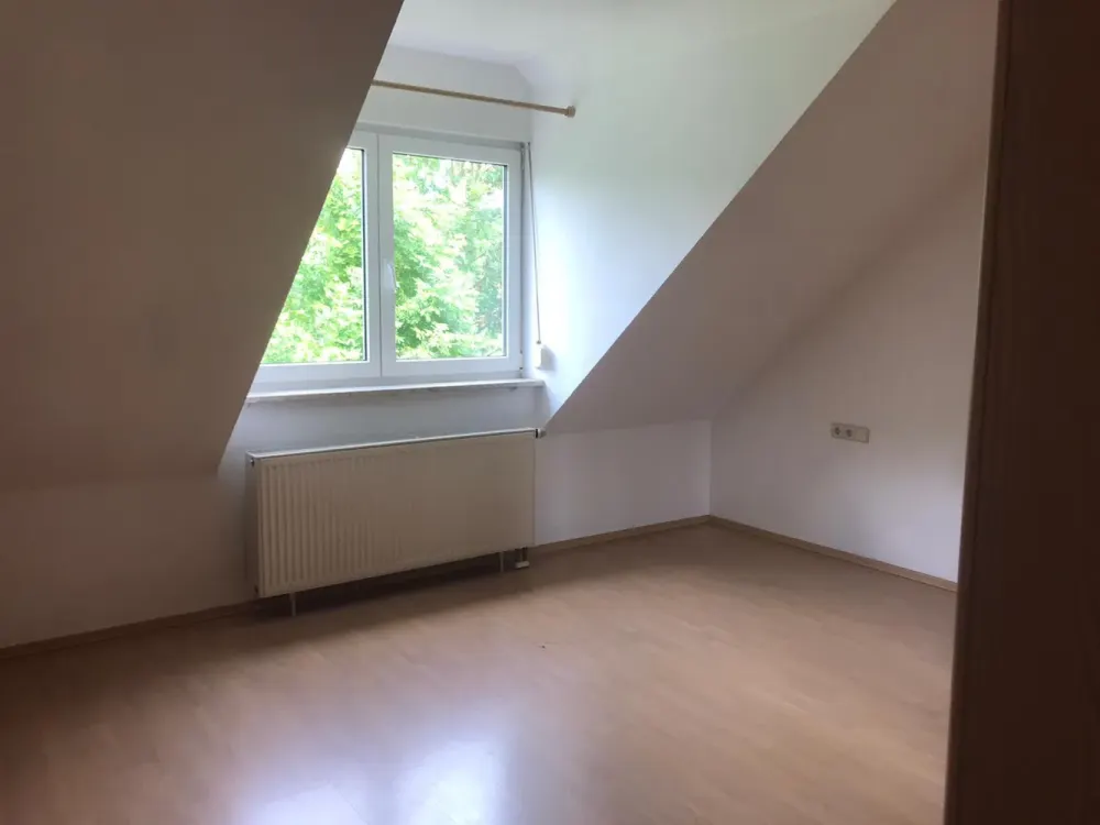 Großzügige 4,5 Zimmer-Maisonette mit Dachstudio und großer Dachterrasse in Bestlage