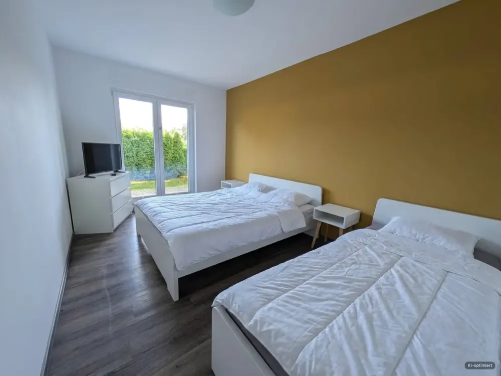 Schöne 3-Zimmer-Erdgeschosswohnung mit Terrasse und EBK - ca. 110 m² neuwertig