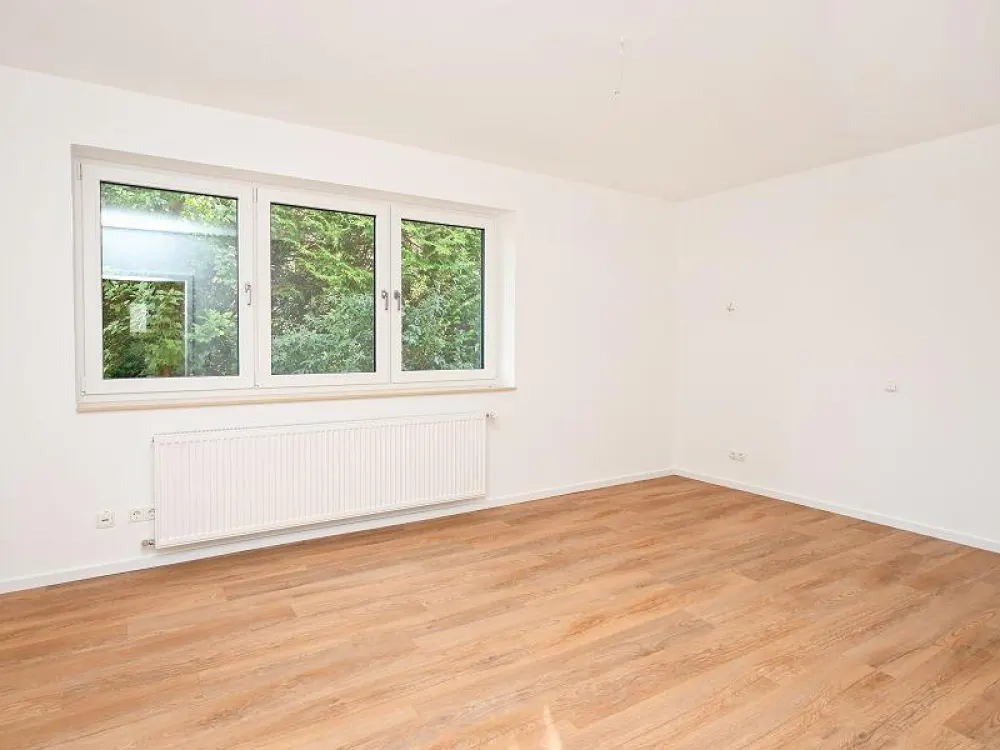 Erstbezug nach Sanierung in Bemerode: 5-Zimmer-Wohnung mit Terrasse und Garten!