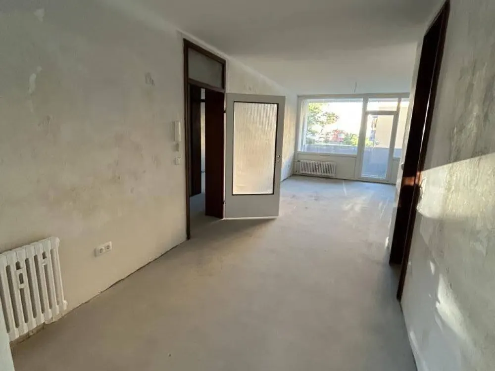 Zeit für einen Tapetenwechsel? Tolle 4 Zimmer Wohnung mit Balkon!