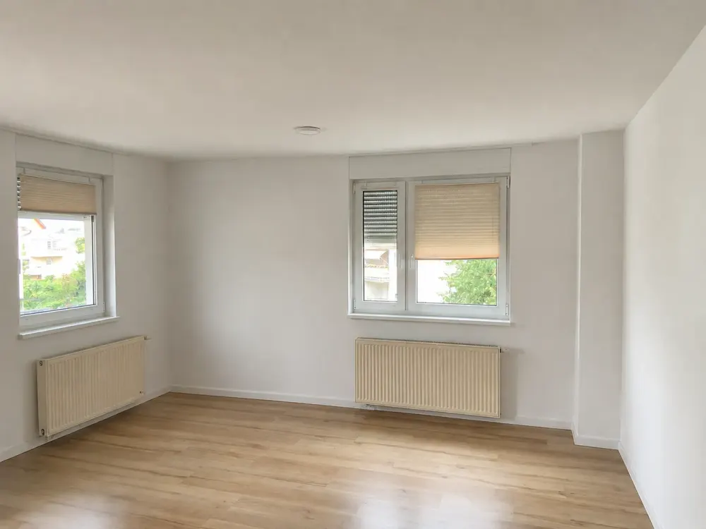 Großzügige seniorengerechte Wohnung mit Balkon und Einbauküche