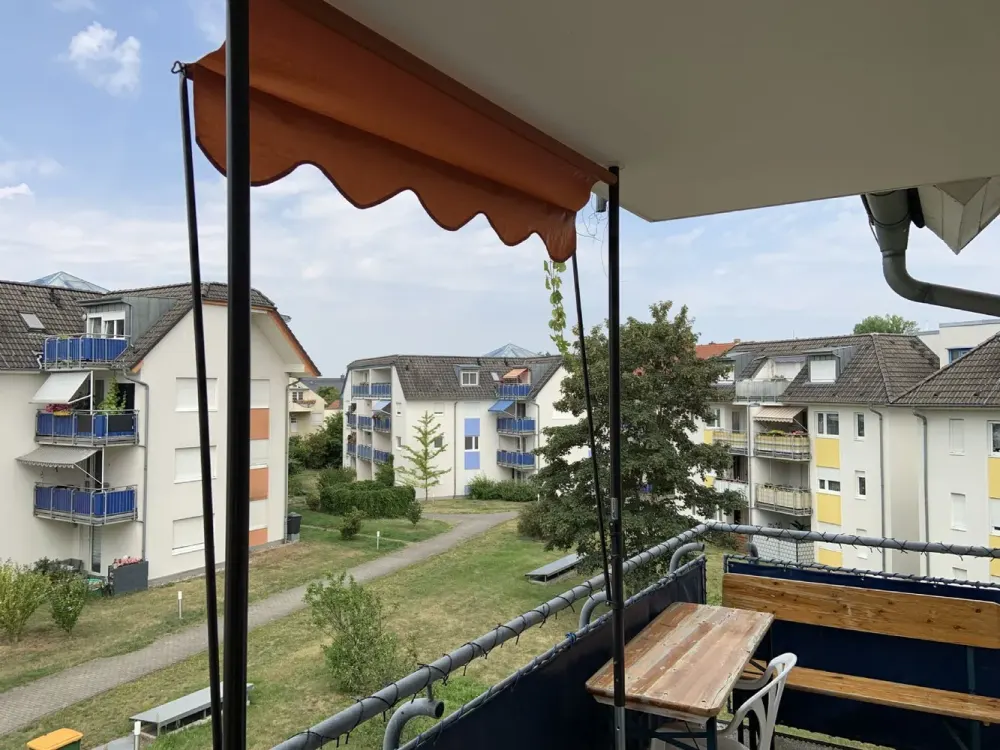 Großzügige seniorengerechte Wohnung mit Balkon und Einbauküche