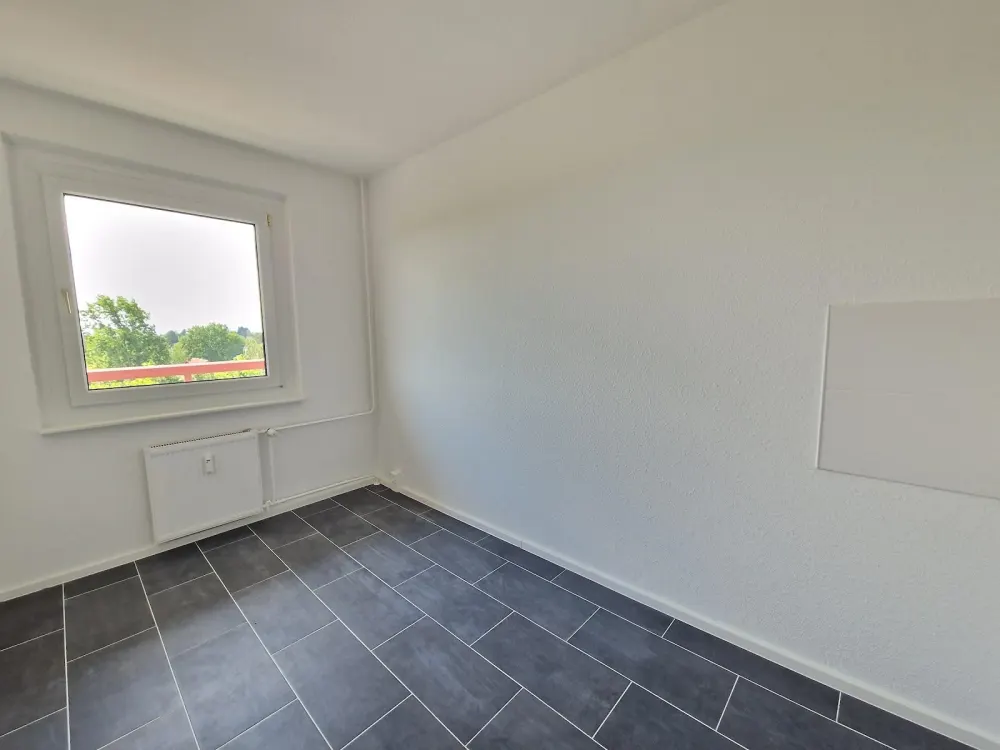 **JETZT EINZIEHEN**3-Zimmer-Wohnung // Balkon // 4.OG // Bad mit Wanne // ab sofort