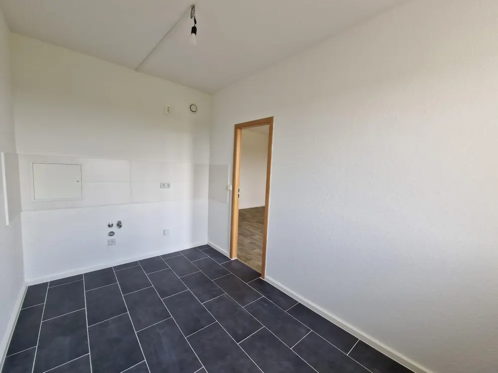 **JETZT EINZIEHEN**3-Zimmer-Wohnung // Balkon // 4.OG // Bad mit Wanne // ab sofort