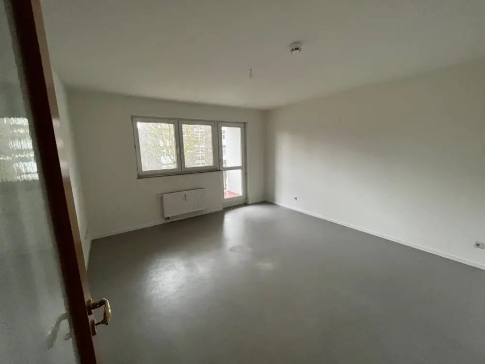 Großzügige 3 Zimmerwohnung in der Porzer Str. 43 / Treptow