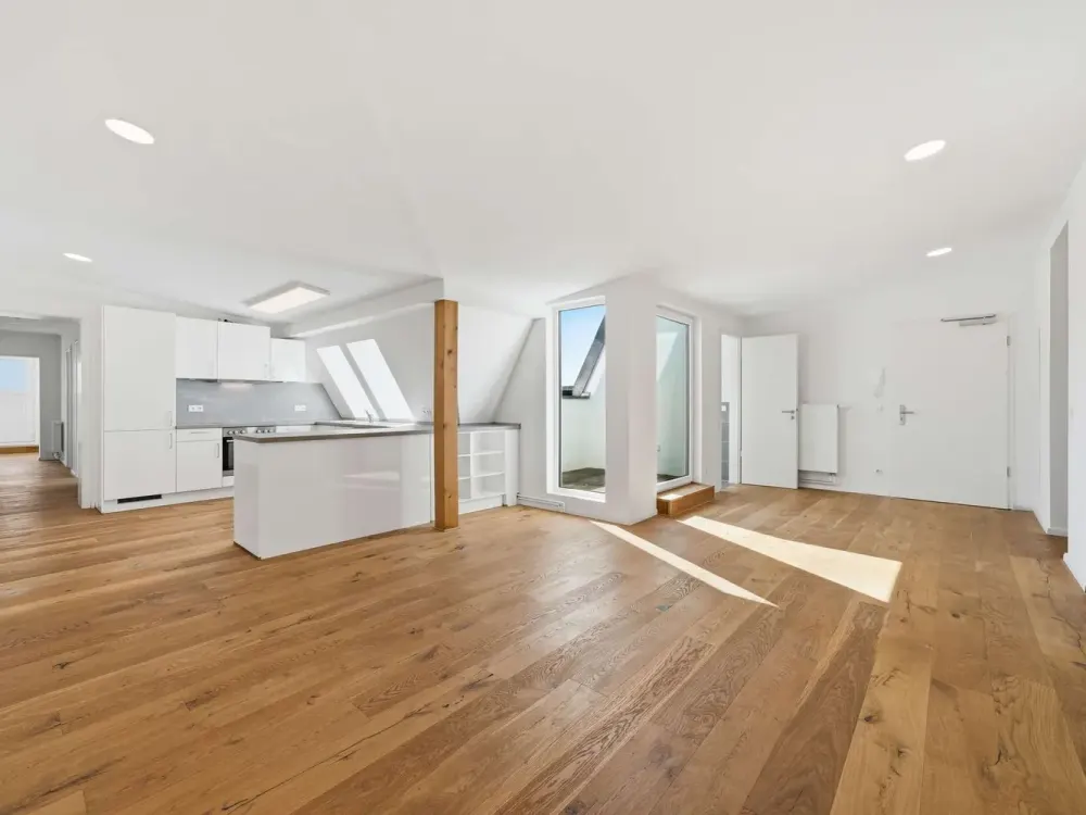 Dachgeschosswohnung in Charlottenburg, 6 Zimmer, Dachterrasse & 3 Balkone
