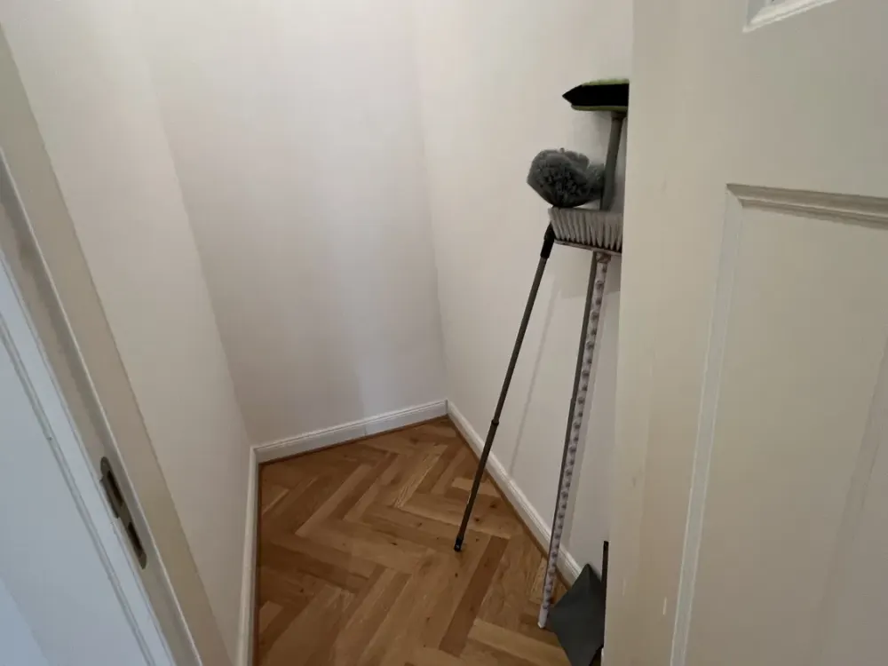 Stuckaltbau mit Charlottenburger Charme.