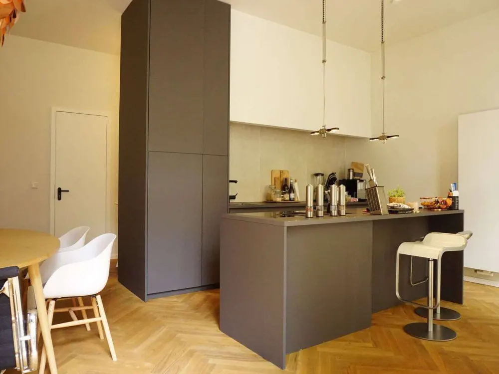 Stilvolle Wohnung in kernsaniertem Altbau mit Balkon