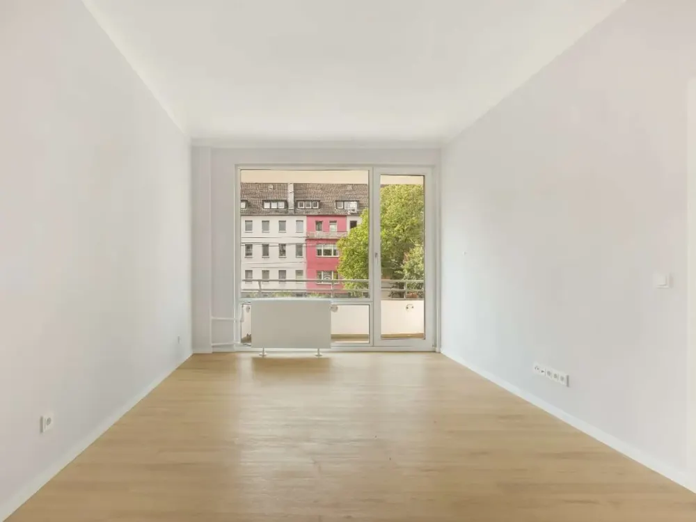 Sanierte Wohnung mit Küche sucht Nachmieter ab 01.10.2026!