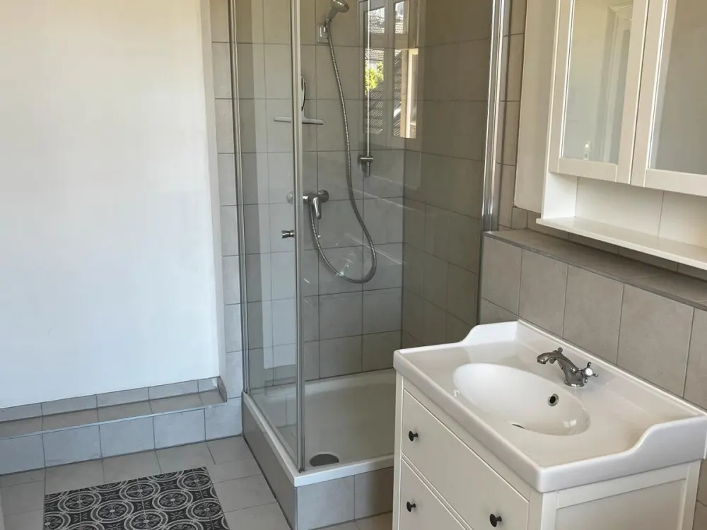 Schöne Altbauwohnung in Krefeld 2 Zimmer Schwertstr.24