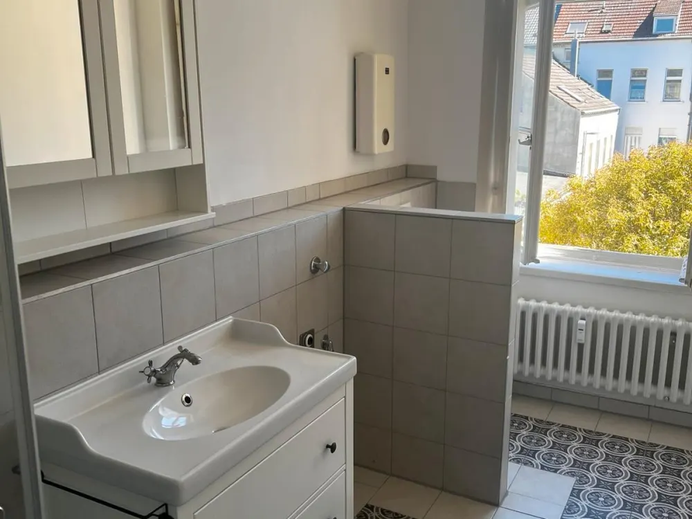 Schöne Altbauwohnung in Krefeld 2 Zimmer Schwertstr.24