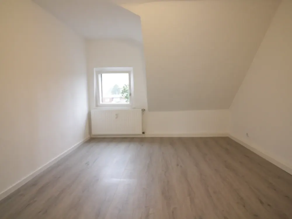 Attractive 2-Room Apartment with Daylight Bathroom