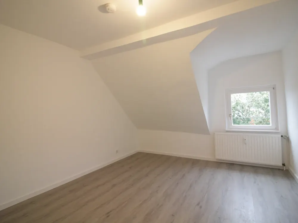 Attractive 2-Room Apartment with Daylight Bathroom
