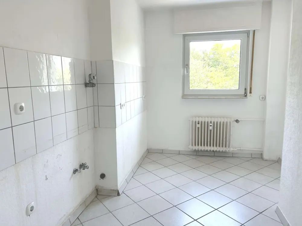 RENOVIERT - Sehr schöne 3 Zimmer Wohnung mit Balkon