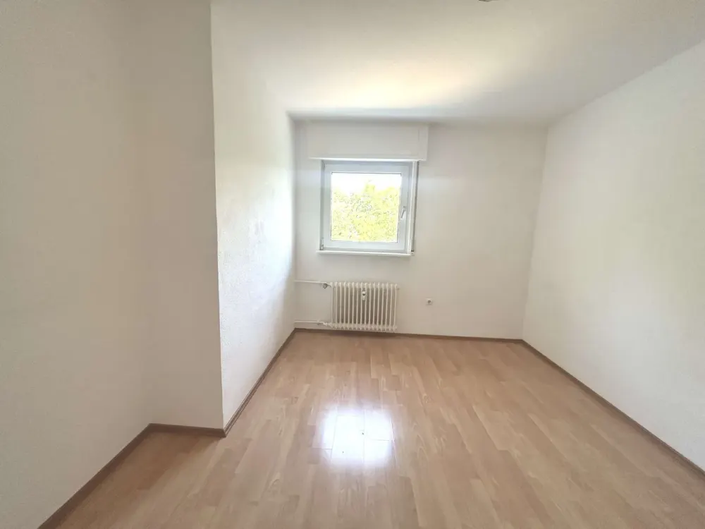 RENOVIERT - Sehr schöne 3 Zimmer Wohnung mit Balkon