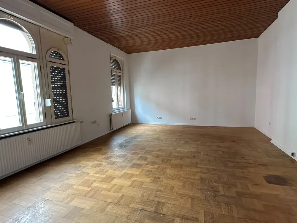 Beautiful 2 Room Kitchen Bathroom Apartment