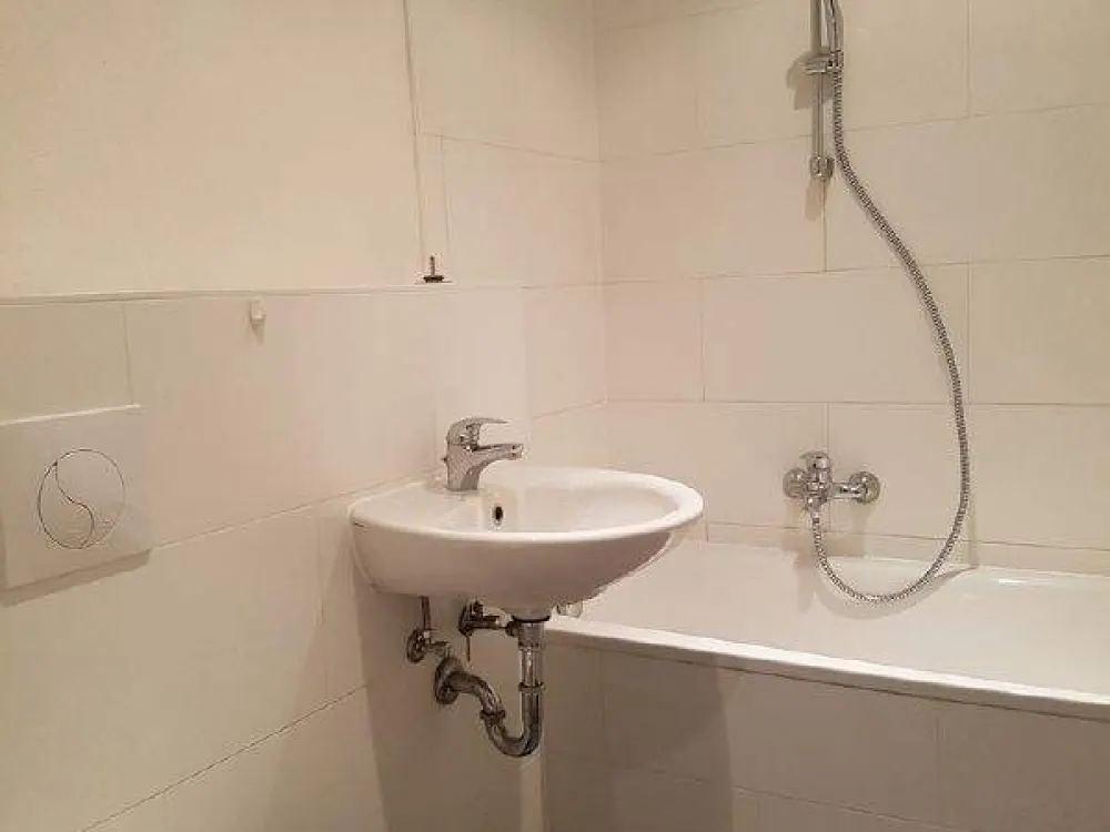 Moderne 2 Zimmer Whg. im Dachgeschoss