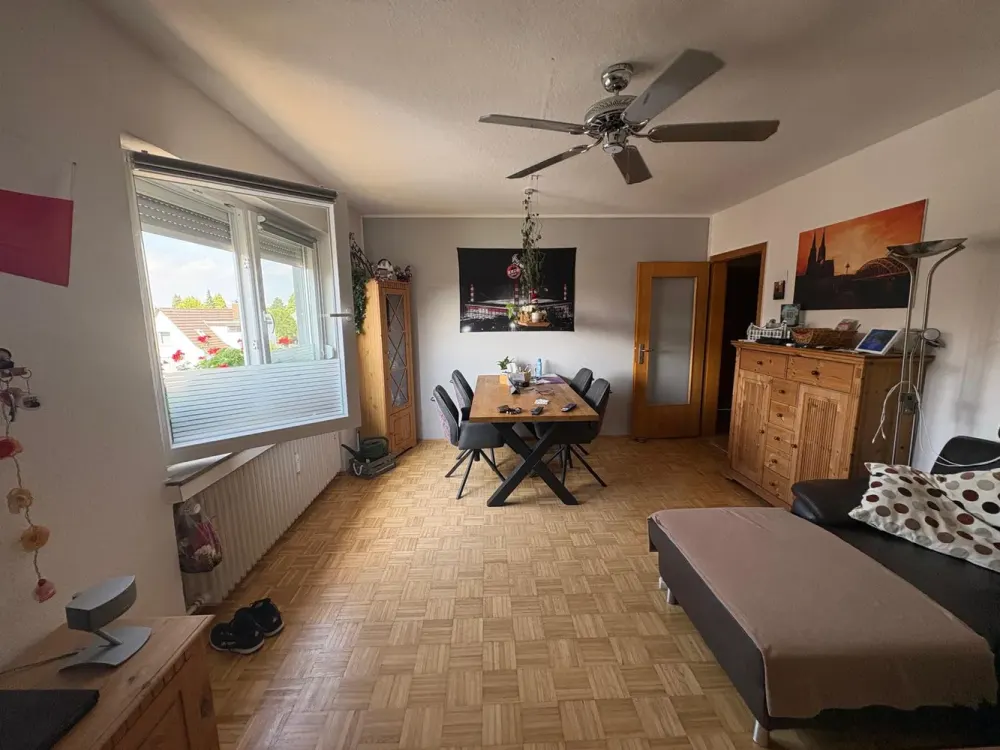 Alt Brück, Ruhiglage, schöne Dachgeschosswohnung