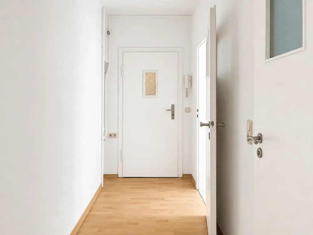 Ruhiges Wohnen mit Wohlfühlcharakter: Gepflegte 2-Raum-Wohnung mit Tageslichtbad und separater Küche