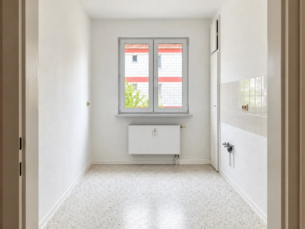 Ruhiges Wohnen mit Wohlfühlcharakter: Gepflegte 2-Raum-Wohnung mit Tageslichtbad und separater Küche