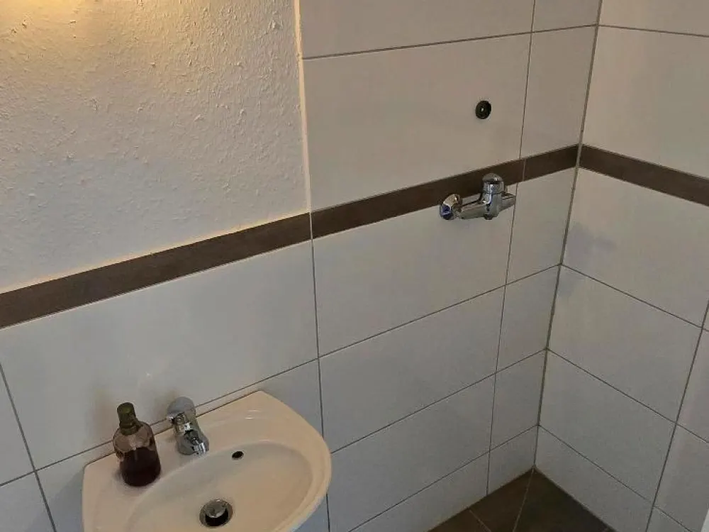 2-Zimmer-Wohnung in Hannover-Mitte zur gewerblichen Vermietung.