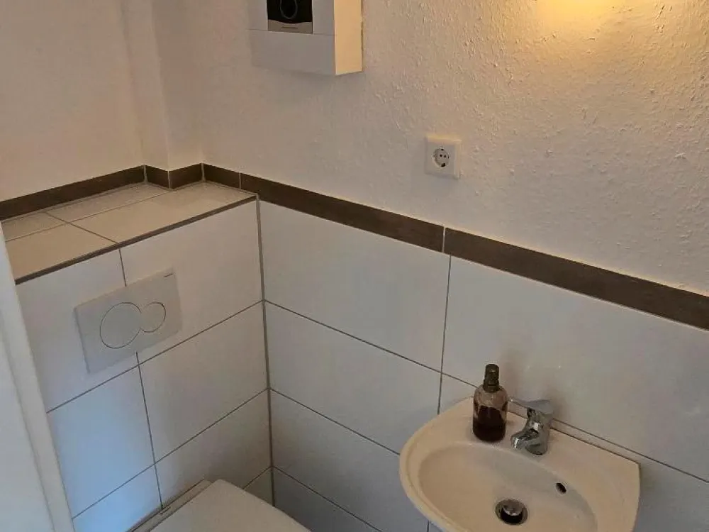 2-Zimmer-Wohnung in Hannover-Mitte zur gewerblichen Vermietung.