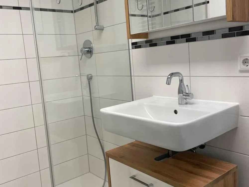Möbliertes 1-Zimmer Apartment für Wochenendheimfahrer / Stu