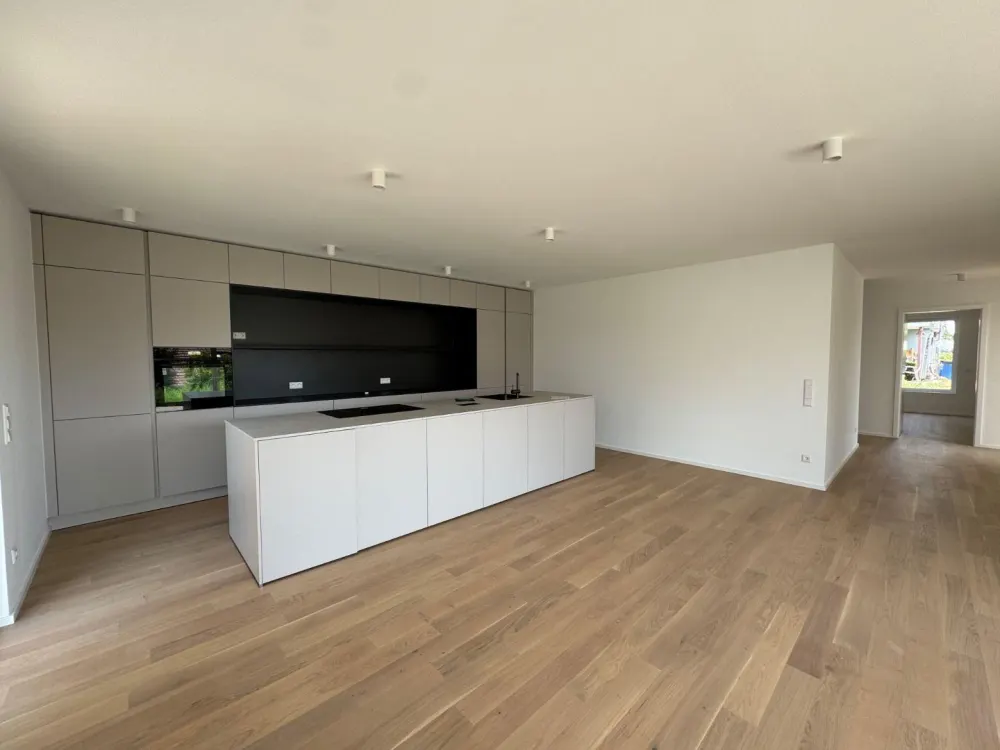 Helle 4-Zimmer-Wohnung mit Terrasse und exklusiver Gartennutzung
